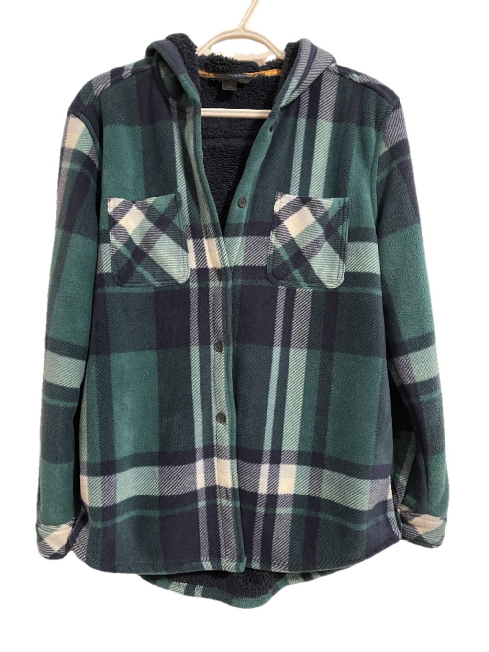 Realtree Hooded Plaid Shacket in Green, Navy & Cream